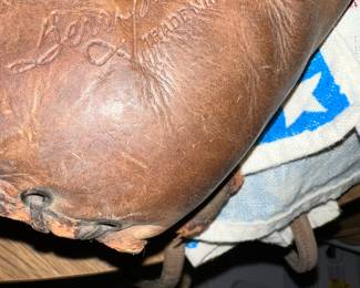 Jerry Moore catcher glove
