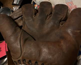 Jerry Moore catcher glove