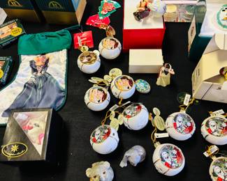 Nothing says Christmas like skeletons.