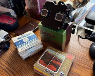 Vintage viewmaster with slides
