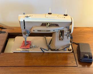 Singer Sewing Machine