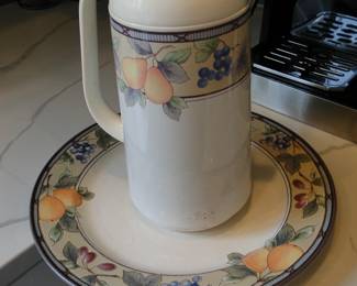 Mikasa Dish Set