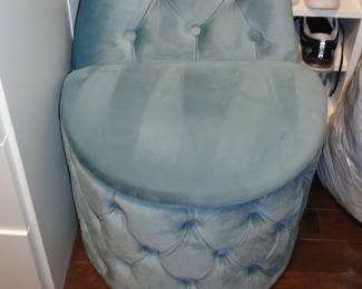 Tufted Vanity Chair
