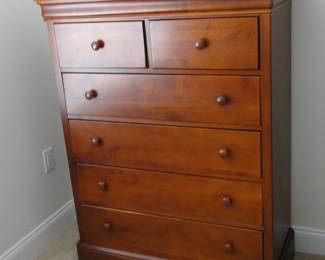 Armoire 51 1/2x39x17