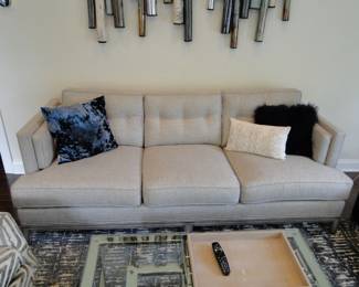 92" Long Vanguard Sofa