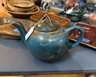 Pigeon Forge pottery. Very nice.