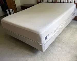 Sleep Number Adjustable Queen Memory Foam Bed with Customizable Positioning