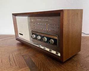 Vintage Panasonic FM-AM Radio Model RE-756 Classic Wooden Design