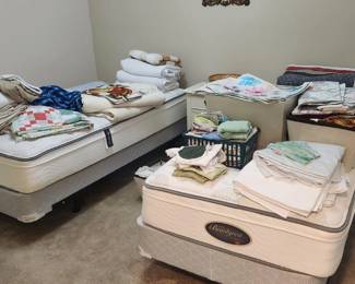 Beauty Rest Twin Beds, Linens