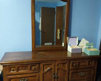 Dresser