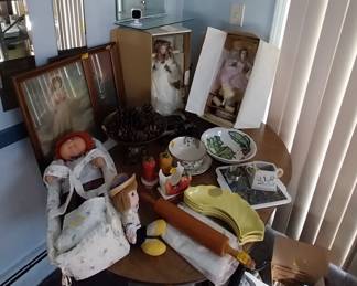 Collectable Dolls/Art/Kitchen 