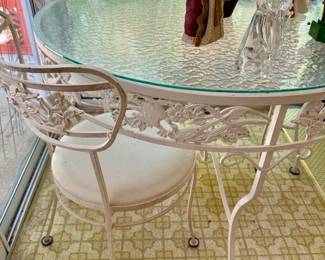 Woodard ? Birds and Blossoms patio set