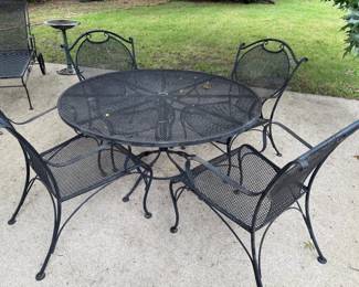 Woodard ? patio set