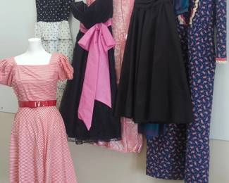 Vintage Womens Dresses And Skirts Including Gunne Sax