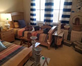Twin bedroom set