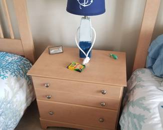 Twin bedroom set: nightstand; table lamp
