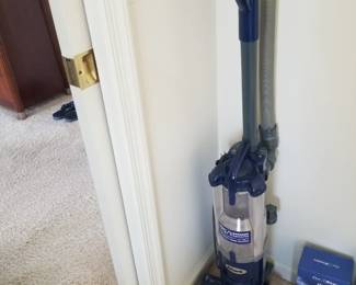Vacuum cleaner; steamer