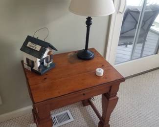End table; table lamp