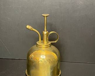 Brass mister