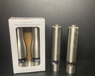 Sur la table salt & pepper