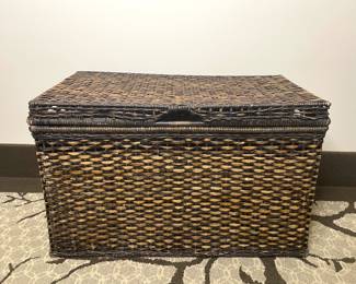 Wicker trunk