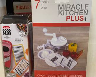 OXO mini grater set & Miracle Kitchen Plus chopper
