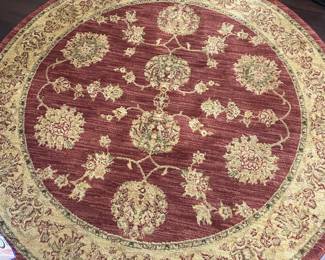 Round area rug