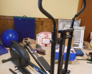 Elliptic cross trainer