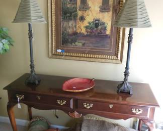 side table with 2 drawers