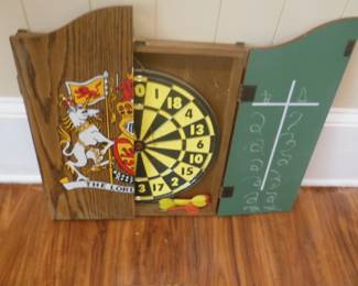 wall dart board
