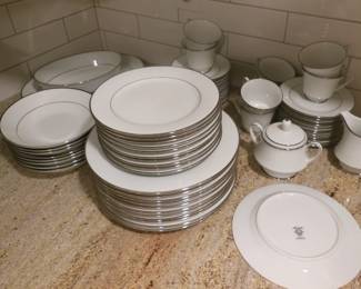 Noritake Pinnacle pattern