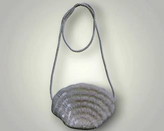 Vintage Clam Shaped Over the Shoulder Purse