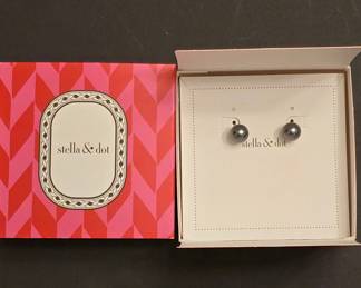 Stella & Dot Earrings