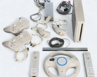 Wii Gaming Console and Controllers