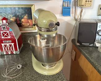 Kitchen Aid Mixer with 3 Attachments