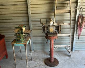 Grinder and Sander both in working condition 