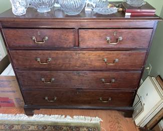 1800's chest of drawers