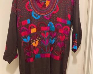 LOTS of clothing, mostly women's - there are men's clothes as well