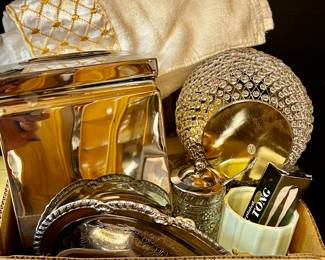 Miscellaneous household items, decor