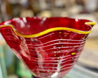 Handblown contemporary art glass by Viz