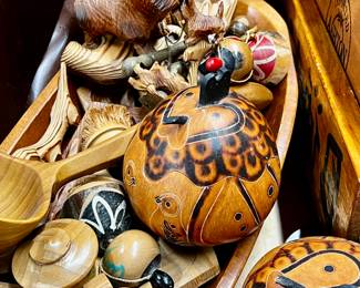 Lot of natural materials/wood items