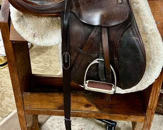 Saddle