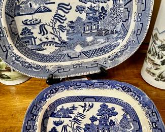 Antique blue and white willow pattern, deep serving dishes (smaller one marked Buffalo Pottery 1909)