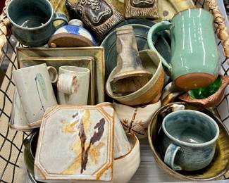Lot of miscellaneous pottery