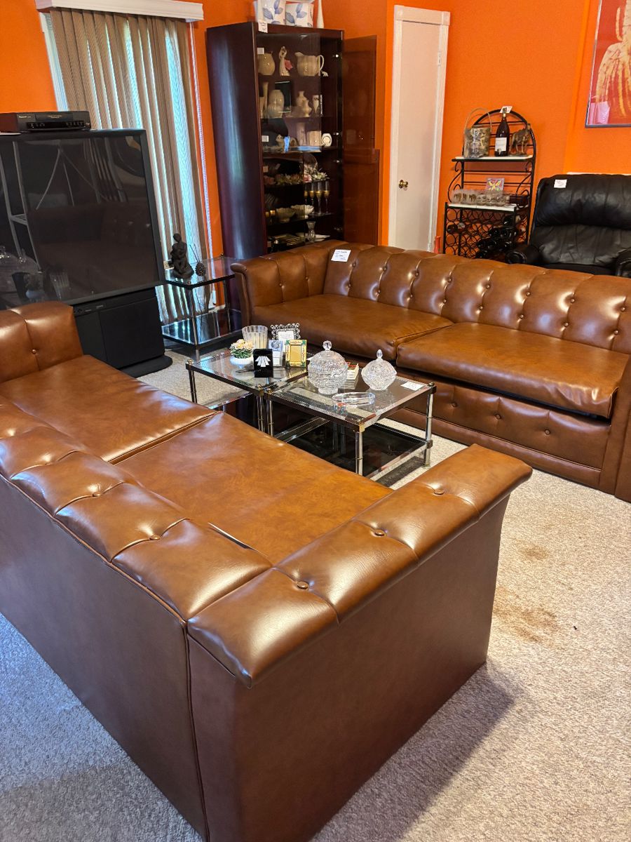 MCM Castro Convertible Sofas