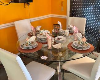 Retro Breakfast Table