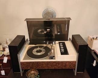 Vintage Record Player. Carnival Glass.