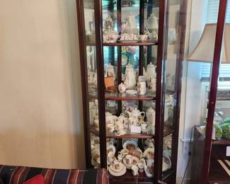 Curios, Tea Sets