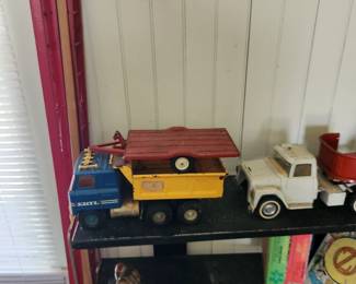 Vintage Ertl Metal Dump Truck
