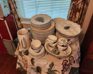 Cuthbertson Christmas Dishes